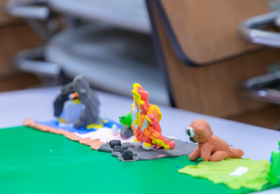 ภาพกิจกรรม  คณะวิทยาศาสตร์และเทคโนโลยี มหาวิทยาลัยราชภัฏกำแพงเพชร ร่วมกับโรงเรียนอนุบาลกำแพงเพชร จัดกิจกรรมสะเต็มศึกษา ตามโครงการฝึกทักษะเพื่อพัฒนาอุจฉริยะภาพวิทยาศาสตร์