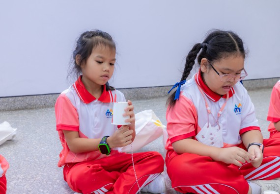 ภาพกิจกรรม  คณะวิทยาศาสตร์และเทคโนโลยี มหาวิทยาลัยราชภัฏกำแพงเพชร ร่วมกับโรงเรียนอนุบาลกำแพงเพชร จัดกิจกรรมสะเต็มศึกษา ตามโครงการฝึกทักษะเพื่อพัฒนาอุจฉริยะภาพวิทยาศาสตร์