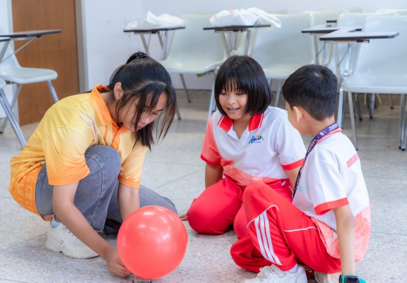 ภาพกิจกรรม  คณะวิทยาศาสตร์และเทคโนโลยี มหาวิทยาลัยราชภัฏกำแพงเพชร ร่วมกับโรงเรียนอนุบาลกำแพงเพชร จัดกิจกรรมสะเต็มศึกษา ตามโครงการฝึกทักษะเพื่อพัฒนาอุจฉริยะภาพวิทยาศาสตร์