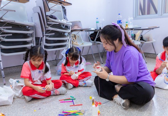 ภาพกิจกรรม  คณะวิทยาศาสตร์และเทคโนโลยี มหาวิทยาลัยราชภัฏกำแพงเพชร ร่วมกับโรงเรียนอนุบาลกำแพงเพชร จัดกิจกรรมสะเต็มศึกษา ตามโครงการฝึกทักษะเพื่อพัฒนาอุจฉริยะภาพวิทยาศาสตร์