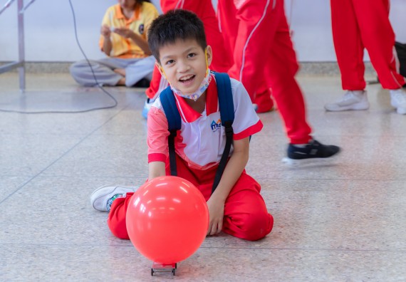 ภาพกิจกรรม  คณะวิทยาศาสตร์และเทคโนโลยี มหาวิทยาลัยราชภัฏกำแพงเพชร ร่วมกับโรงเรียนอนุบาลกำแพงเพชร จัดกิจกรรมสะเต็มศึกษา ตามโครงการฝึกทักษะเพื่อพัฒนาอุจฉริยะภาพวิทยาศาสตร์