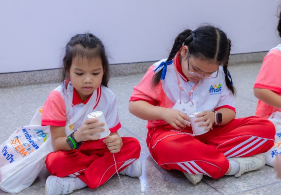 ภาพกิจกรรม  คณะวิทยาศาสตร์และเทคโนโลยี มหาวิทยาลัยราชภัฏกำแพงเพชร ร่วมกับโรงเรียนอนุบาลกำแพงเพชร จัดกิจกรรมสะเต็มศึกษา ตามโครงการฝึกทักษะเพื่อพัฒนาอุจฉริยะภาพวิทยาศาสตร์