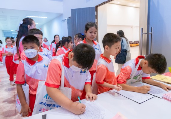 ภาพกิจกรรม คณะวิทยาศาสตร์และเทคโนโลยี มหาวิทยาลัยราชภัฏกำแพงเพชร ร่วมกับโรงเรียนอนุบาลกำแพงเพชร จัดกิจกรรมสะเต็มศึกษา ตามโครงการฝึกทักษะเพื่อพัฒนาอุจฉริยะภาพวิทยาศาสตร์