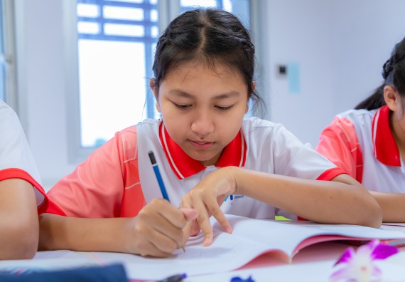 ภาพกิจกรรม คณะวิทยาศาสตร์และเทคโนโลยี มหาวิทยาลัยราชภัฏกำแพงเพชร ร่วมกับโรงเรียนอนุบาลกำแพงเพชร จัดกิจกรรมสะเต็มศึกษา ตามโครงการฝึกทักษะเพื่อพัฒนาอุจฉริยะภาพวิทยาศาสตร์