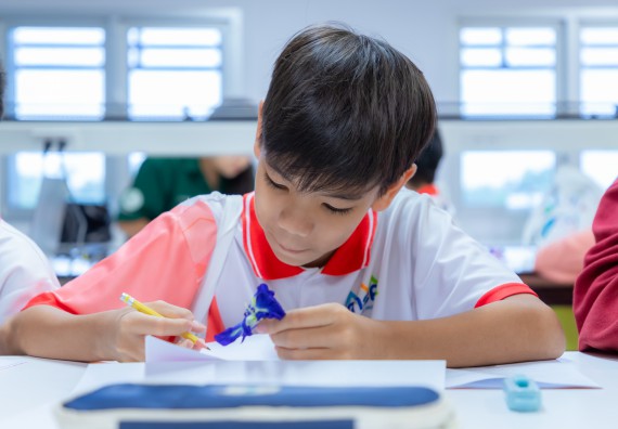 ภาพกิจกรรม คณะวิทยาศาสตร์และเทคโนโลยี มหาวิทยาลัยราชภัฏกำแพงเพชร ร่วมกับโรงเรียนอนุบาลกำแพงเพชร จัดกิจกรรมสะเต็มศึกษา ตามโครงการฝึกทักษะเพื่อพัฒนาอุจฉริยะภาพวิทยาศาสตร์