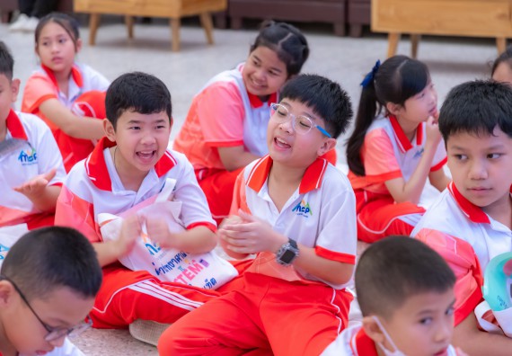 ภาพกิจกรรม คณะวิทยาศาสตร์และเทคโนโลยี มหาวิทยาลัยราชภัฏกำแพงเพชร ร่วมกับโรงเรียนอนุบาลกำแพงเพชร จัดกิจกรรมสะเต็มศึกษา ตามโครงการฝึกทักษะเพื่อพัฒนาอุจฉริยะภาพวิทยาศาสตร์