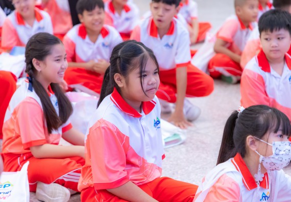 ภาพกิจกรรม คณะวิทยาศาสตร์และเทคโนโลยี มหาวิทยาลัยราชภัฏกำแพงเพชร ร่วมกับโรงเรียนอนุบาลกำแพงเพชร จัดกิจกรรมสะเต็มศึกษา ตามโครงการฝึกทักษะเพื่อพัฒนาอุจฉริยะภาพวิทยาศาสตร์