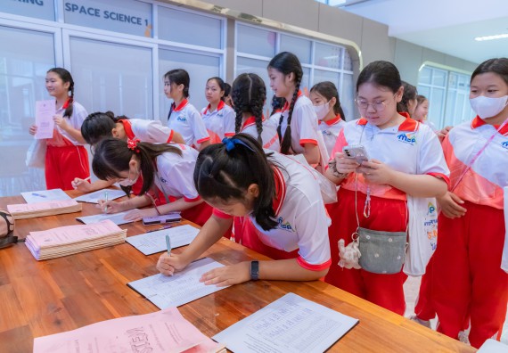 ภาพกิจกรรม คณะวิทยาศาสตร์และเทคโนโลยี มหาวิทยาลัยราชภัฏกำแพงเพชร ร่วมกับโรงเรียนอนุบาลกำแพงเพชร จัดกิจกรรมสะเต็มศึกษา ตามโครงการฝึกทักษะเพื่อพัฒนาอุจฉริยะภาพวิทยาศาสตร์