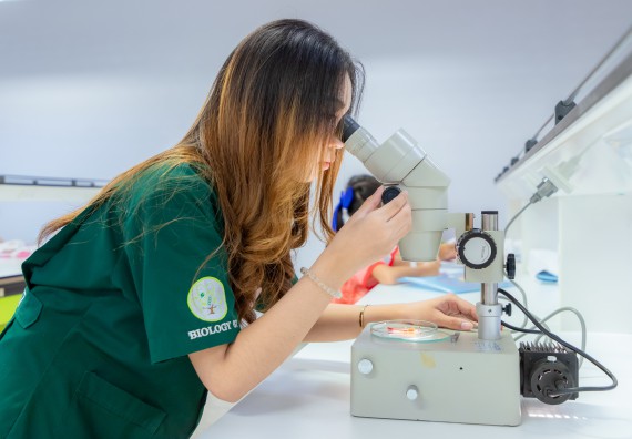 ภาพกิจกรรม คณะวิทยาศาสตร์และเทคโนโลยี มหาวิทยาลัยราชภัฏกำแพงเพชร ร่วมกับโรงเรียนอนุบาลกำแพงเพชร จัดกิจกรรมสะเต็มศึกษา ตามโครงการฝึกทักษะเพื่อพัฒนาอุจฉริยะภาพวิทยาศาสตร์