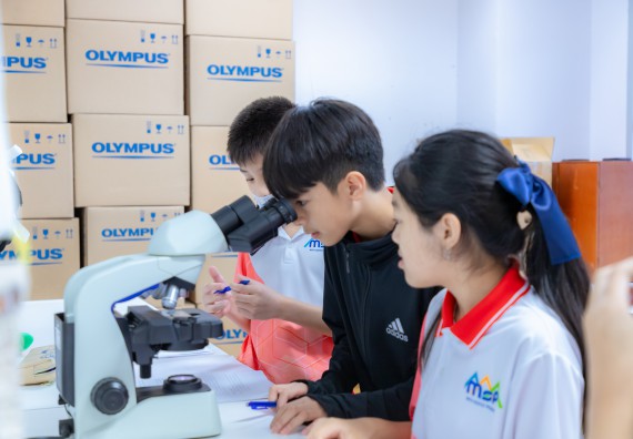 ภาพกิจกรรม คณะวิทยาศาสตร์และเทคโนโลยี มหาวิทยาลัยราชภัฏกำแพงเพชร ร่วมกับโรงเรียนอนุบาลกำแพงเพชร จัดกิจกรรมสะเต็มศึกษา ตามโครงการฝึกทักษะเพื่อพัฒนาอุจฉริยะภาพวิทยาศาสตร์