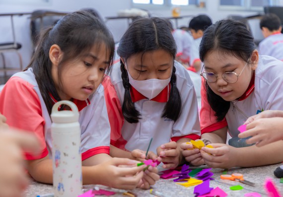 ภาพกิจกรรม คณะวิทยาศาสตร์และเทคโนโลยี มหาวิทยาลัยราชภัฏกำแพงเพชร ร่วมกับโรงเรียนอนุบาลกำแพงเพชร จัดกิจกรรมสะเต็มศึกษา ตามโครงการฝึกทักษะเพื่อพัฒนาอุจฉริยะภาพวิทยาศาสตร์