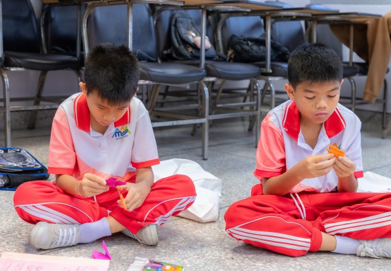 ภาพกิจกรรม คณะวิทยาศาสตร์และเทคโนโลยี มหาวิทยาลัยราชภัฏกำแพงเพชร ร่วมกับโรงเรียนอนุบาลกำแพงเพชร จัดกิจกรรมสะเต็มศึกษา ตามโครงการฝึกทักษะเพื่อพัฒนาอุจฉริยะภาพวิทยาศาสตร์