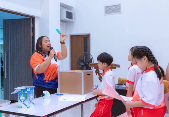 ภาพกิจกรรม คณะวิทยาศาสตร์และเทคโนโลยี มหาวิทยาลัยราชภัฏกำแพงเพชร ร่วมกับโรงเรียนอนุบาลกำแพงเพชร จัดกิจกรรมสะเต็มศึกษา ตามโครงการฝึกทักษะเพื่อพัฒนาอุจฉริยะภาพวิทยาศาสตร์