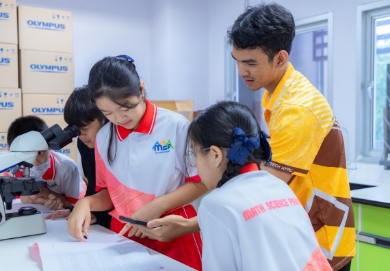 ภาพกิจกรรม คณะวิทยาศาสตร์และเทคโนโลยี มหาวิทยาลัยราชภัฏกำแพงเพชร ร่วมกับโรงเรียนอนุบาลกำแพงเพชร จัดกิจกรรมสะเต็มศึกษา ตามโครงการฝึกทักษะเพื่อพัฒนาอุจฉริยะภาพวิทยาศาสตร์