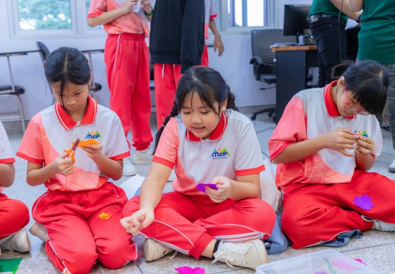 ภาพกิจกรรม คณะวิทยาศาสตร์และเทคโนโลยี มหาวิทยาลัยราชภัฏกำแพงเพชร ร่วมกับโรงเรียนอนุบาลกำแพงเพชร จัดกิจกรรมสะเต็มศึกษา ตามโครงการฝึกทักษะเพื่อพัฒนาอุจฉริยะภาพวิทยาศาสตร์