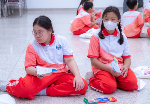 ภาพกิจกรรม คณะวิทยาศาสตร์และเทคโนโลยี มหาวิทยาลัยราชภัฏกำแพงเพชร ร่วมกับโรงเรียนอนุบาลกำแพงเพชร จัดกิจกรรมสะเต็มศึกษา ตามโครงการฝึกทักษะเพื่อพัฒนาอุจฉริยะภาพวิทยาศาสตร์