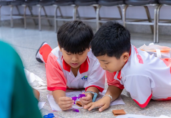 ภาพกิจกรรม คณะวิทยาศาสตร์และเทคโนโลยี มหาวิทยาลัยราชภัฏกำแพงเพชร ร่วมกับโรงเรียนอนุบาลกำแพงเพชร จัดกิจกรรมสะเต็มศึกษา ตามโครงการฝึกทักษะเพื่อพัฒนาอุจฉริยะภาพวิทยาศาสตร์