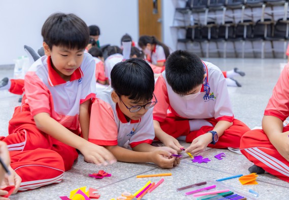 ภาพกิจกรรม คณะวิทยาศาสตร์และเทคโนโลยี มหาวิทยาลัยราชภัฏกำแพงเพชร ร่วมกับโรงเรียนอนุบาลกำแพงเพชร จัดกิจกรรมสะเต็มศึกษา ตามโครงการฝึกทักษะเพื่อพัฒนาอุจฉริยะภาพวิทยาศาสตร์