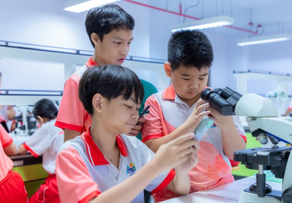 ภาพกิจกรรม คณะวิทยาศาสตร์และเทคโนโลยี มหาวิทยาลัยราชภัฏกำแพงเพชร ร่วมกับโรงเรียนอนุบาลกำแพงเพชร จัดกิจกรรมสะเต็มศึกษา ตามโครงการฝึกทักษะเพื่อพัฒนาอุจฉริยะภาพวิทยาศาสตร์