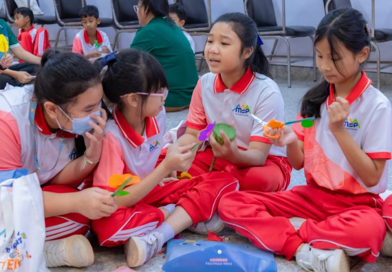 ภาพกิจกรรม คณะวิทยาศาสตร์และเทคโนโลยี มหาวิทยาลัยราชภัฏกำแพงเพชร ร่วมกับโรงเรียนอนุบาลกำแพงเพชร จัดกิจกรรมสะเต็มศึกษา ตามโครงการฝึกทักษะเพื่อพัฒนาอุจฉริยะภาพวิทยาศาสตร์