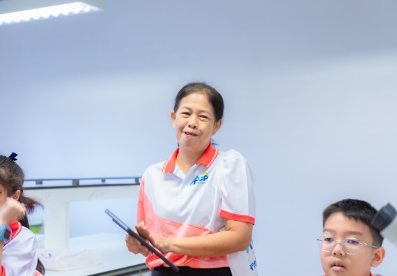 ภาพกิจกรรม คณะวิทยาศาสตร์และเทคโนโลยี มหาวิทยาลัยราชภัฏกำแพงเพชร ร่วมกับโรงเรียนอนุบาลกำแพงเพชร จัดกิจกรรมสะเต็มศึกษา ตามโครงการฝึกทักษะเพื่อพัฒนาอุจฉริยะภาพวิทยาศาสตร์