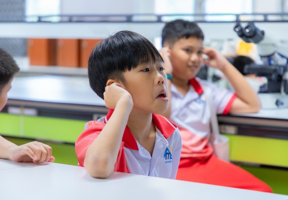 ภาพกิจกรรม คณะวิทยาศาสตร์และเทคโนโลยี มหาวิทยาลัยราชภัฏกำแพงเพชร ร่วมกับโรงเรียนอนุบาลกำแพงเพชร จัดกิจกรรมสะเต็มศึกษา ตามโครงการฝึกทักษะเพื่อพัฒนาอุจฉริยะภาพวิทยาศาสตร์