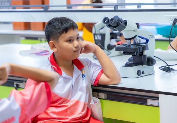 ภาพกิจกรรม คณะวิทยาศาสตร์และเทคโนโลยี มหาวิทยาลัยราชภัฏกำแพงเพชร ร่วมกับโรงเรียนอนุบาลกำแพงเพชร จัดกิจกรรมสะเต็มศึกษา ตามโครงการฝึกทักษะเพื่อพัฒนาอุจฉริยะภาพวิทยาศาสตร์