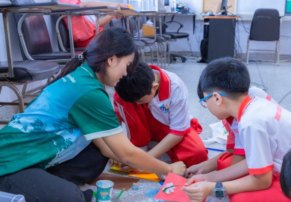 ภาพกิจกรรม คณะวิทยาศาสตร์และเทคโนโลยี มหาวิทยาลัยราชภัฏกำแพงเพชร ร่วมกับโรงเรียนอนุบาลกำแพงเพชร จัดกิจกรรมสะเต็มศึกษา ตามโครงการฝึกทักษะเพื่อพัฒนาอุจฉริยะภาพวิทยาศาสตร์