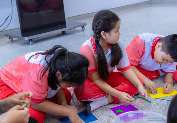 ภาพกิจกรรม คณะวิทยาศาสตร์และเทคโนโลยี มหาวิทยาลัยราชภัฏกำแพงเพชร ร่วมกับโรงเรียนอนุบาลกำแพงเพชร จัดกิจกรรมสะเต็มศึกษา ตามโครงการฝึกทักษะเพื่อพัฒนาอุจฉริยะภาพวิทยาศาสตร์