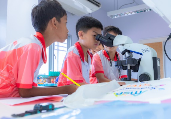 ภาพกิจกรรม คณะวิทยาศาสตร์และเทคโนโลยี มหาวิทยาลัยราชภัฏกำแพงเพชร ร่วมกับโรงเรียนอนุบาลกำแพงเพชร จัดกิจกรรมสะเต็มศึกษา ตามโครงการฝึกทักษะเพื่อพัฒนาอุจฉริยะภาพวิทยาศาสตร์