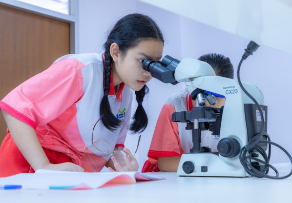 ภาพกิจกรรม คณะวิทยาศาสตร์และเทคโนโลยี มหาวิทยาลัยราชภัฏกำแพงเพชร ร่วมกับโรงเรียนอนุบาลกำแพงเพชร จัดกิจกรรมสะเต็มศึกษา ตามโครงการฝึกทักษะเพื่อพัฒนาอุจฉริยะภาพวิทยาศาสตร์