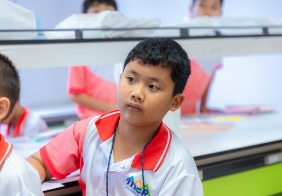 ภาพกิจกรรม คณะวิทยาศาสตร์และเทคโนโลยี มหาวิทยาลัยราชภัฏกำแพงเพชร ร่วมกับโรงเรียนอนุบาลกำแพงเพชร จัดกิจกรรมสะเต็มศึกษา ตามโครงการฝึกทักษะเพื่อพัฒนาอุจฉริยะภาพวิทยาศาสตร์