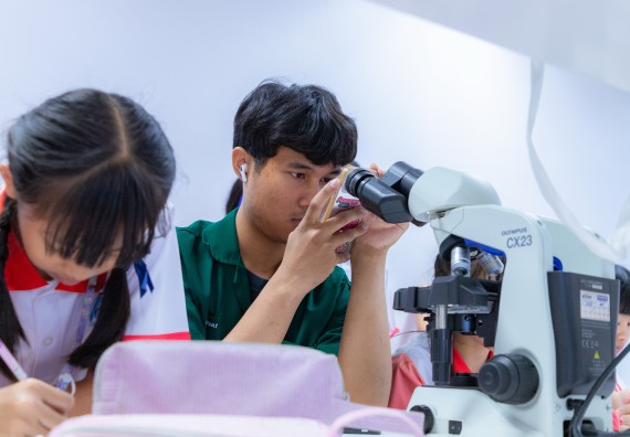 ภาพกิจกรรม คณะวิทยาศาสตร์และเทคโนโลยี มหาวิทยาลัยราชภัฏกำแพงเพชร ร่วมกับโรงเรียนอนุบาลกำแพงเพชร จัดกิจกรรมสะเต็มศึกษา ตามโครงการฝึกทักษะเพื่อพัฒนาอุจฉริยะภาพวิทยาศาสตร์