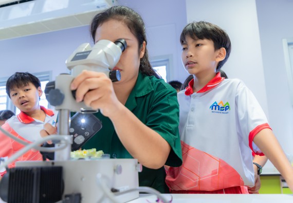 ภาพกิจกรรม คณะวิทยาศาสตร์และเทคโนโลยี มหาวิทยาลัยราชภัฏกำแพงเพชร ร่วมกับโรงเรียนอนุบาลกำแพงเพชร จัดกิจกรรมสะเต็มศึกษา ตามโครงการฝึกทักษะเพื่อพัฒนาอุจฉริยะภาพวิทยาศาสตร์