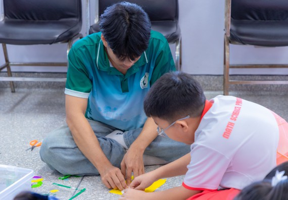 ภาพกิจกรรม คณะวิทยาศาสตร์และเทคโนโลยี มหาวิทยาลัยราชภัฏกำแพงเพชร ร่วมกับโรงเรียนอนุบาลกำแพงเพชร จัดกิจกรรมสะเต็มศึกษา ตามโครงการฝึกทักษะเพื่อพัฒนาอุจฉริยะภาพวิทยาศาสตร์