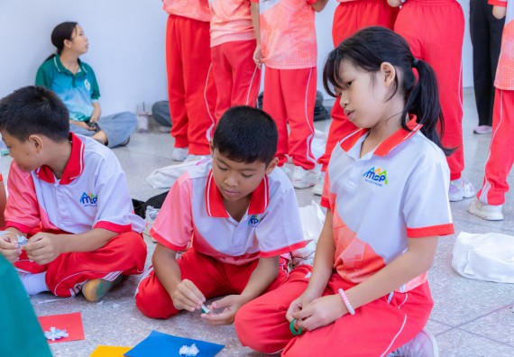 ภาพกิจกรรม คณะวิทยาศาสตร์และเทคโนโลยี มหาวิทยาลัยราชภัฏกำแพงเพชร ร่วมกับโรงเรียนอนุบาลกำแพงเพชร จัดกิจกรรมสะเต็มศึกษา ตามโครงการฝึกทักษะเพื่อพัฒนาอุจฉริยะภาพวิทยาศาสตร์