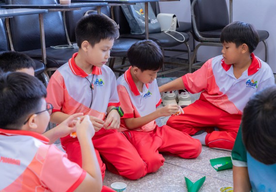 ภาพกิจกรรม คณะวิทยาศาสตร์และเทคโนโลยี มหาวิทยาลัยราชภัฏกำแพงเพชร ร่วมกับโรงเรียนอนุบาลกำแพงเพชร จัดกิจกรรมสะเต็มศึกษา ตามโครงการฝึกทักษะเพื่อพัฒนาอุจฉริยะภาพวิทยาศาสตร์