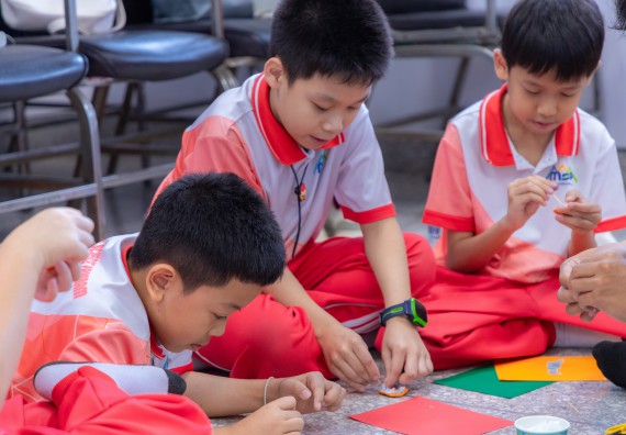 ภาพกิจกรรม คณะวิทยาศาสตร์และเทคโนโลยี มหาวิทยาลัยราชภัฏกำแพงเพชร ร่วมกับโรงเรียนอนุบาลกำแพงเพชร จัดกิจกรรมสะเต็มศึกษา ตามโครงการฝึกทักษะเพื่อพัฒนาอุจฉริยะภาพวิทยาศาสตร์