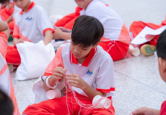 ภาพกิจกรรม คณะวิทยาศาสตร์และเทคโนโลยี มหาวิทยาลัยราชภัฏกำแพงเพชร ร่วมกับโรงเรียนอนุบาลกำแพงเพชร จัดกิจกรรมสะเต็มศึกษา ตามโครงการฝึกทักษะเพื่อพัฒนาอุจฉริยะภาพวิทยาศาสตร์