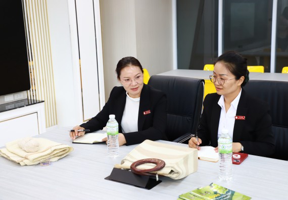 ภาพกิจกรรม  คณะวิทยาศาสตร์และเทคโนโลยีต้อนรับตัวแทนจากวิทยาลัยอาชีวศึกษาและเทคนิคสิบสองปันนา