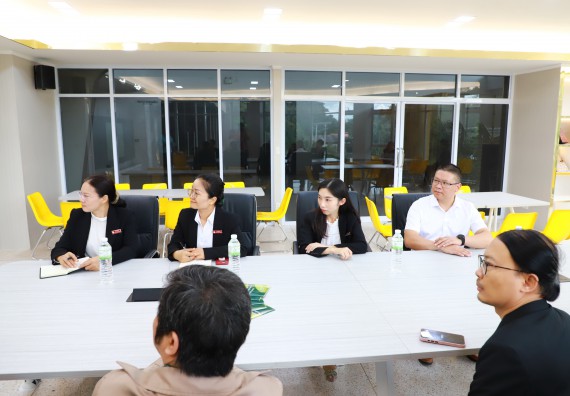 ภาพกิจกรรม  คณะวิทยาศาสตร์และเทคโนโลยีต้อนรับตัวแทนจากวิทยาลัยอาชีวศึกษาและเทคนิคสิบสองปันนา