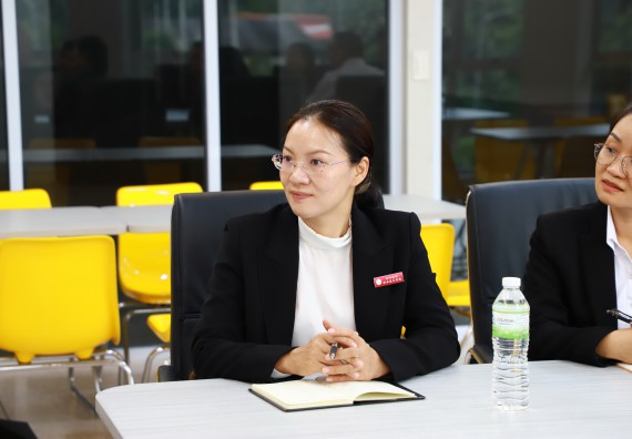 ภาพกิจกรรม  คณะวิทยาศาสตร์และเทคโนโลยีต้อนรับตัวแทนจากวิทยาลัยอาชีวศึกษาและเทคนิคสิบสองปันนา