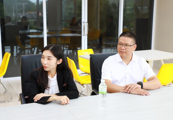 ภาพกิจกรรม  คณะวิทยาศาสตร์และเทคโนโลยีต้อนรับตัวแทนจากวิทยาลัยอาชีวศึกษาและเทคนิคสิบสองปันนา