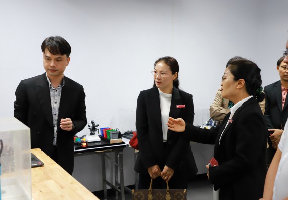 ภาพกิจกรรม  คณะวิทยาศาสตร์และเทคโนโลยีต้อนรับตัวแทนจากวิทยาลัยอาชีวศึกษาและเทคนิคสิบสองปันนา