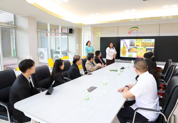 ภาพกิจกรรม  คณะวิทยาศาสตร์และเทคโนโลยีต้อนรับตัวแทนจากวิทยาลัยอาชีวศึกษาและเทคนิคสิบสองปันนา