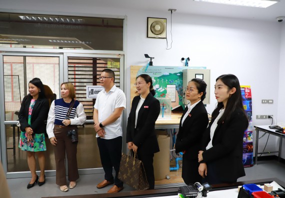 ภาพกิจกรรม  คณะวิทยาศาสตร์และเทคโนโลยีต้อนรับตัวแทนจากวิทยาลัยอาชีวศึกษาและเทคนิคสิบสองปันนา