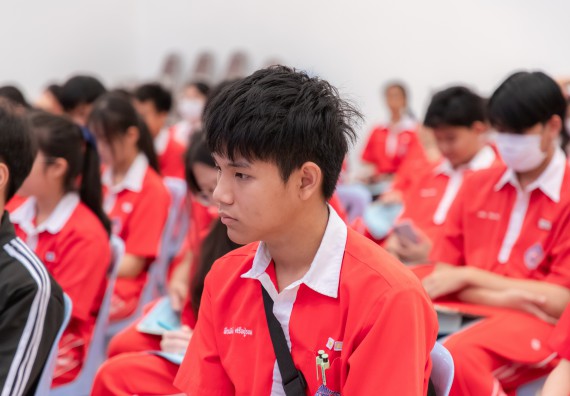 ภาพกิจกรรม  คณะวิทยาศาสตร์และเทคโนโลยี มหาวิทยาลัยราชภัฏกำแพงเพชร ร่วมกับโรงเรียนกำแพงเพชรพิทยาคม จัดกิจกรรมค่ายวิทยาศาสตร์นักเรียนห้องเรียนพิเศษวิทยาศาสตร์