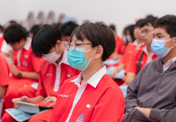 ภาพกิจกรรม  คณะวิทยาศาสตร์และเทคโนโลยี มหาวิทยาลัยราชภัฏกำแพงเพชร ร่วมกับโรงเรียนกำแพงเพชรพิทยาคม จัดกิจกรรมค่ายวิทยาศาสตร์นักเรียนห้องเรียนพิเศษวิทยาศาสตร์