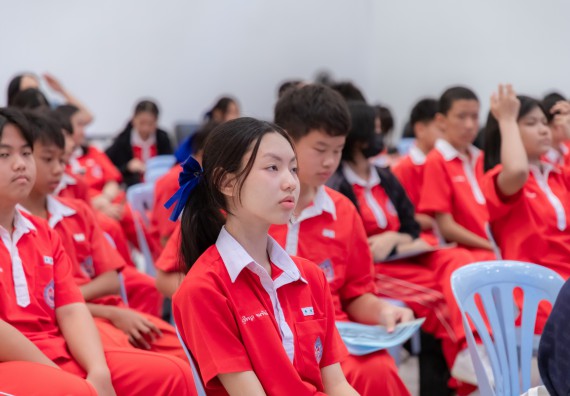 ภาพกิจกรรม  คณะวิทยาศาสตร์และเทคโนโลยี มหาวิทยาลัยราชภัฏกำแพงเพชร ร่วมกับโรงเรียนกำแพงเพชรพิทยาคม จัดกิจกรรมค่ายวิทยาศาสตร์นักเรียนห้องเรียนพิเศษวิทยาศาสตร์