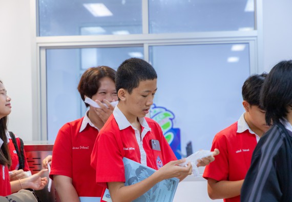 ภาพกิจกรรม  คณะวิทยาศาสตร์และเทคโนโลยี มหาวิทยาลัยราชภัฏกำแพงเพชร ร่วมกับโรงเรียนกำแพงเพชรพิทยาคม จัดกิจกรรมค่ายวิทยาศาสตร์นักเรียนห้องเรียนพิเศษวิทยาศาสตร์